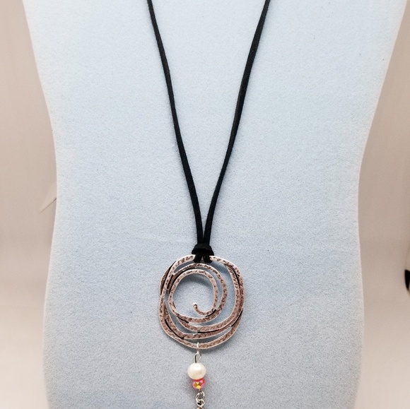 Sun Adjustable leatherette necklace - Picture 1 of 4